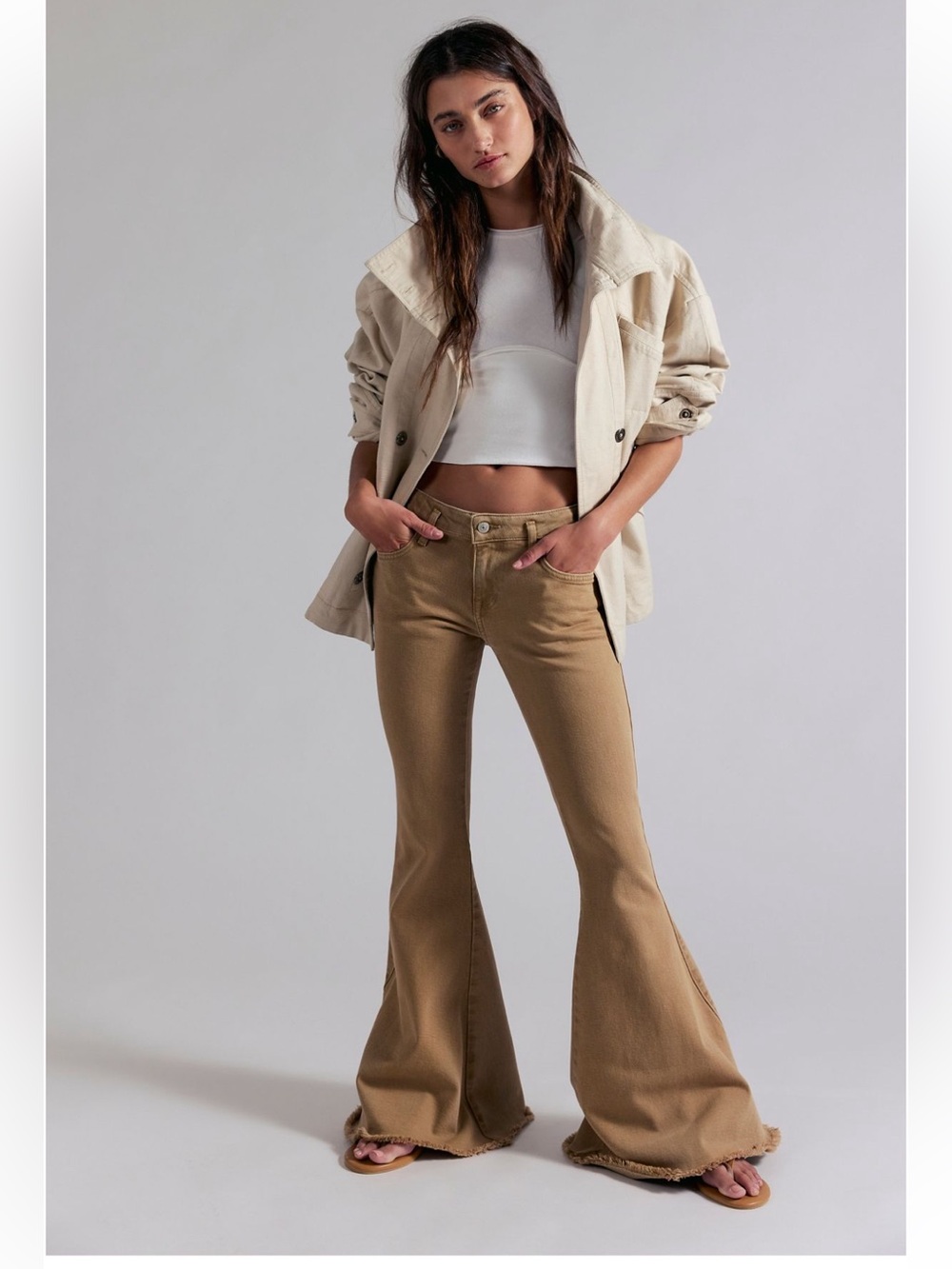 Free People We The Free Emre Low-Rise
Flare Jeans-Tannin-26-NWT